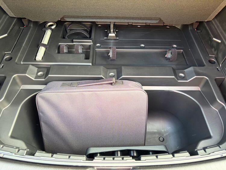 2026-chevrolet-equinox-rs-ev-frunk-carpro