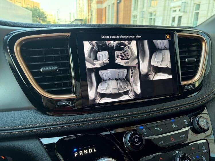 2026-chrysler-pacifica-pinnacle-in-car-camera-carpro.