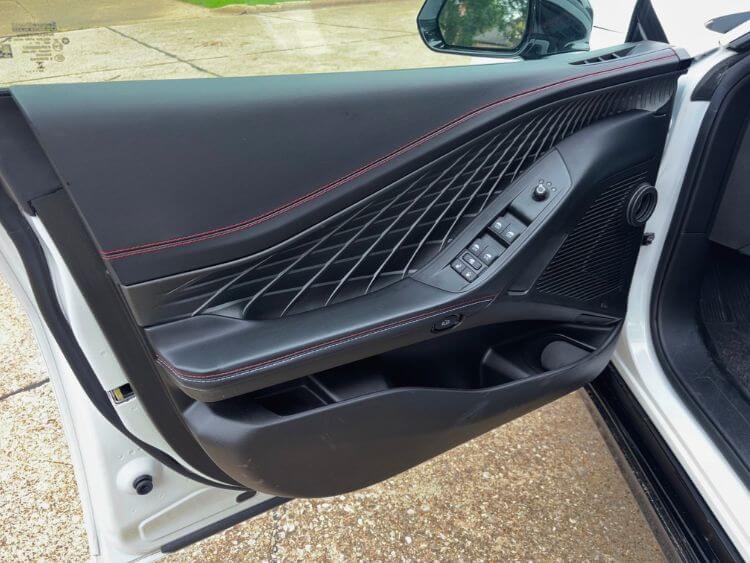 2026-dodge-charger-r-t-black-top-door-panel-