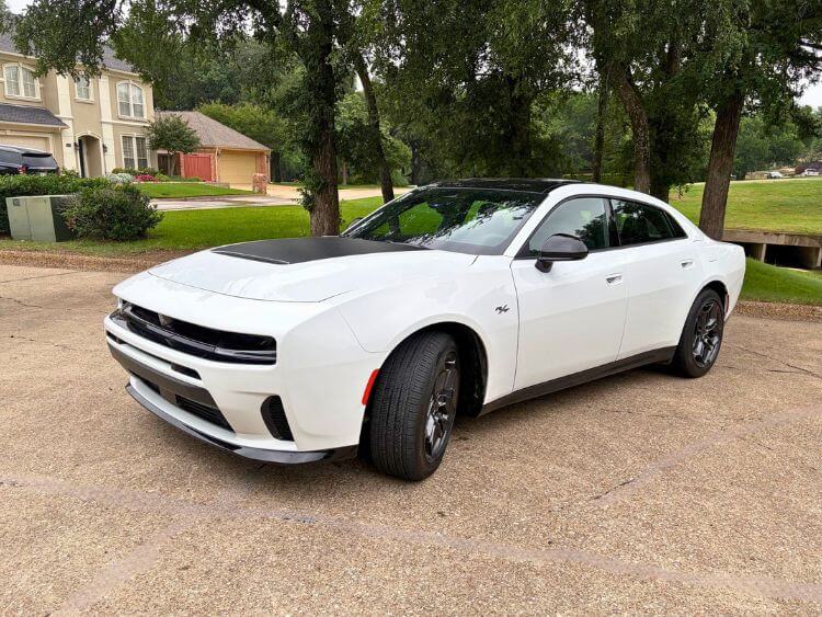 2026-dodge-charger-r-t-black-top-exterior-7-carpro.j