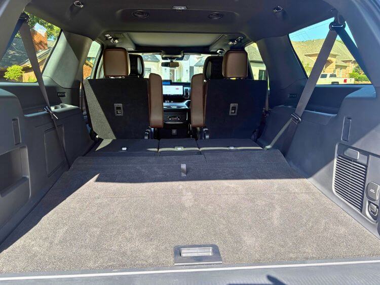2026-ford-Expedition-Max King-Ranch-cargo-carpro