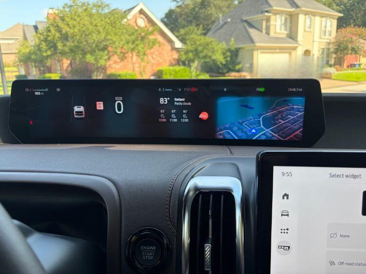2026-ford-Expedition-Max King-Ranch-digital-displays-carpro