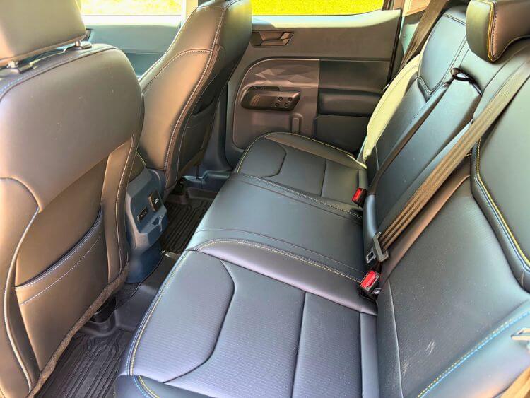 2026-ford-maverick-lobo-2nd-row-carpro.jpg