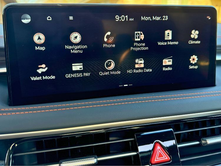 2026-genesis-g70-prestige-graphite-multimedia-display-carpro.j