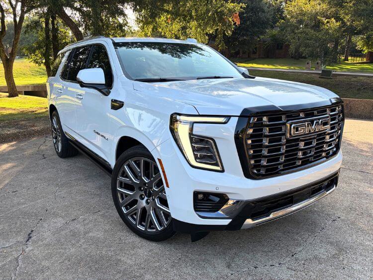 2026-gmc-yukon-denali-ultimate-exterior-grille-2-carpro.