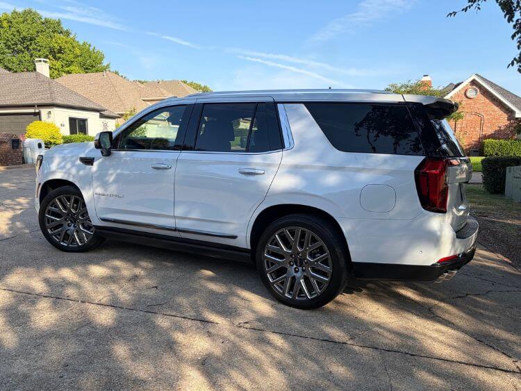 2026-gmc-yukon-denali-ultimate-exterior02-carpro