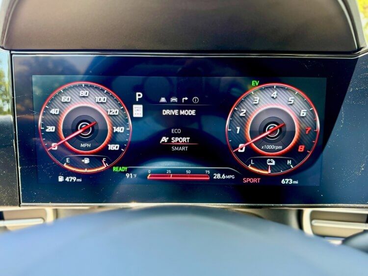 2026-hyundai-elantra-limited-hybrid-sport-mode-display-carpro.j