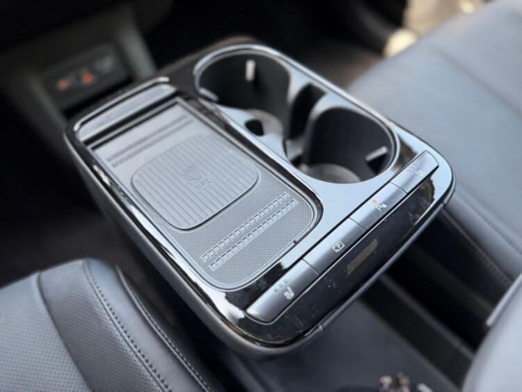 2026-hyundai-ioniq-5-xrt-console-carpro.
