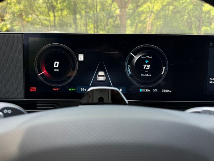 2026-hyundai-ioniq-5-xrt-driver-display-carpro.