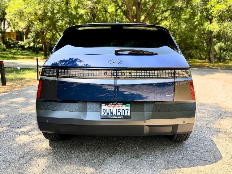2026-hyundai-ioniq-5-xrt-exterior-tail-end-1-carpro.