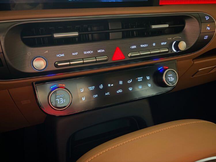 2026-hyundai-palisade-calligraphy-interior-center-stack