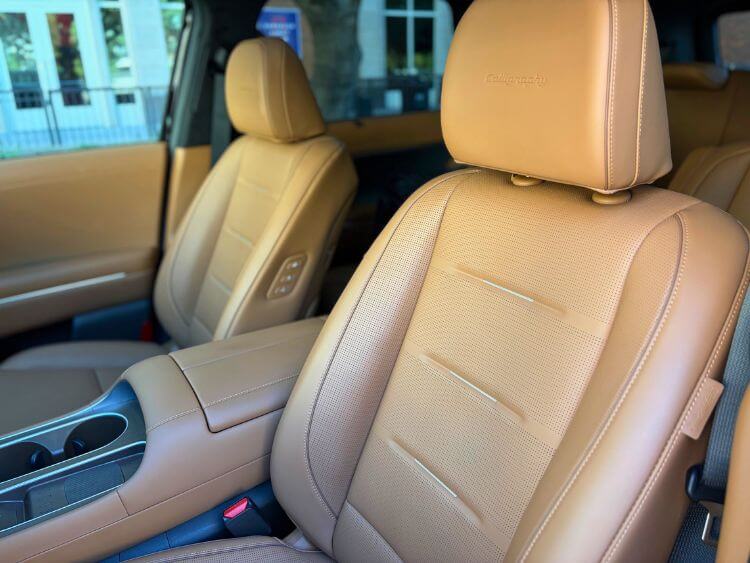2026-hyundai-palisade-calligraphy-interior-front-row-seats