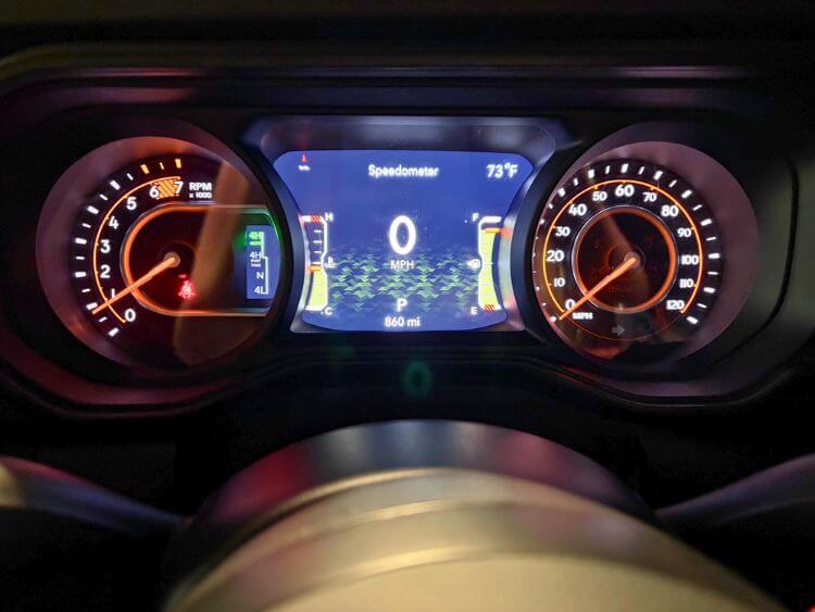 2026-jeep-wrangler-moab-392-digital-driver-display-jpg
