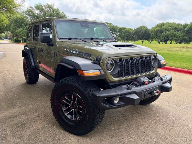 2026-jeep-wrangler-moab-392-hero-2.jpg