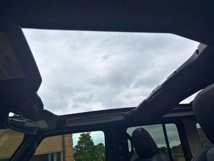 2026-jeep-wrangler-moab-392-roof