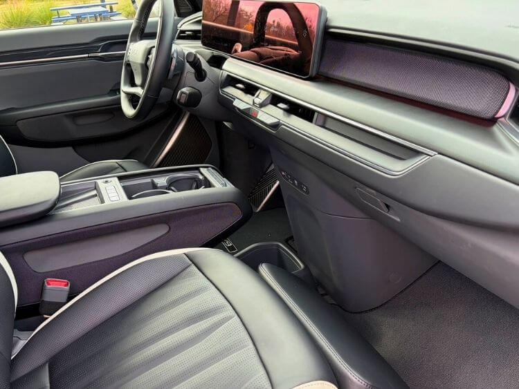 2026-kia-ev9-gt-line-dash-2.jpg