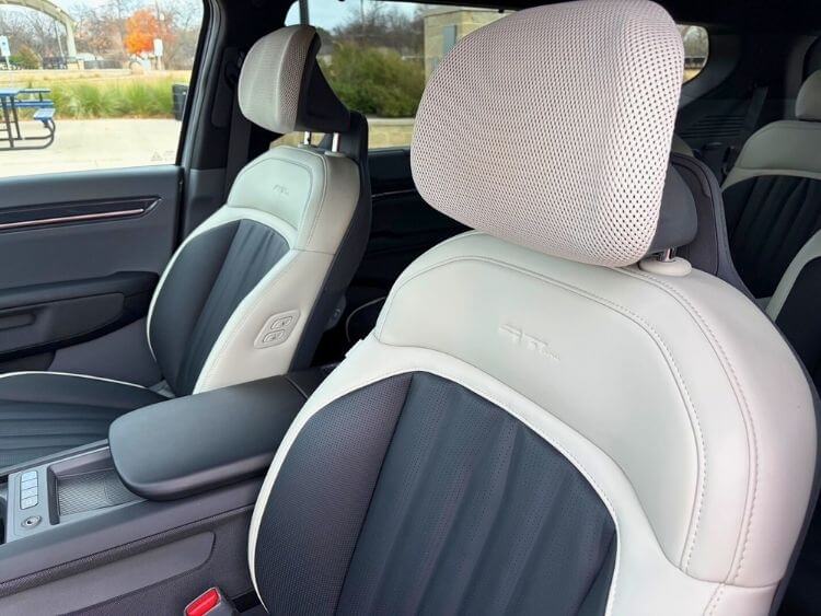2026-kia-ev9-gt-line-interior-seats-2.jpg