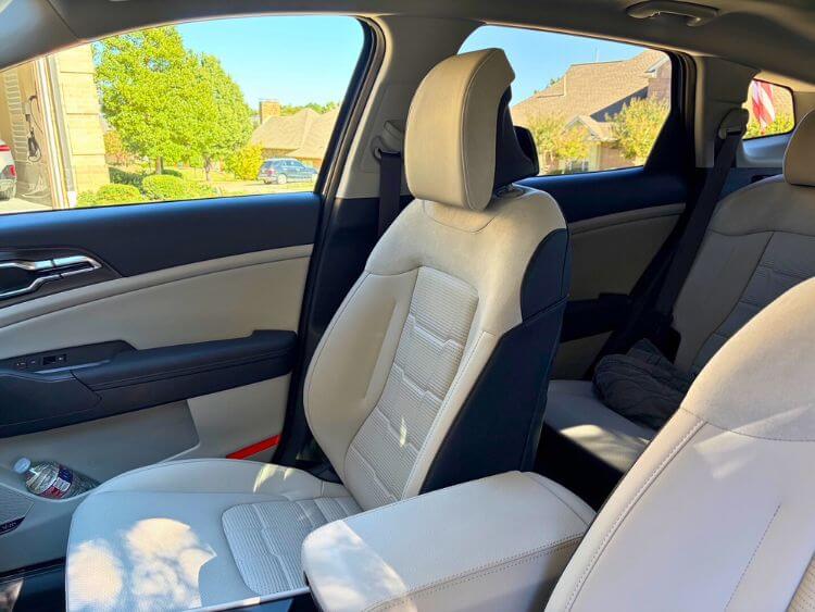 2026-kia-sportage-sx-prestige-hybrid-passenger-seat.