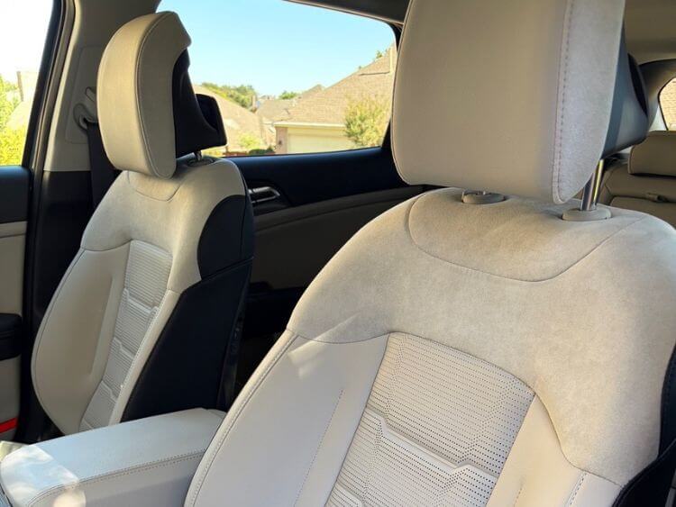 2026-kia-sportage-sx-prestige-hybrid-seats-01-jpg