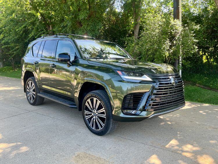 2026-lexus-lx-600-exterior05