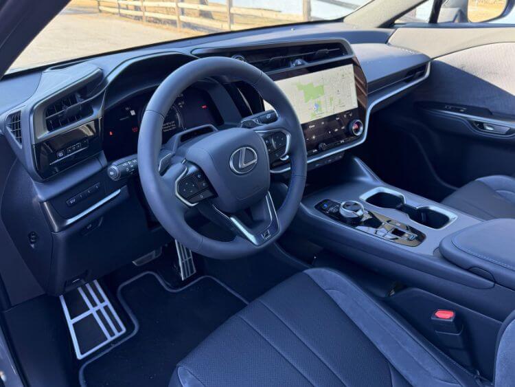 2026-lexus-rz-550ee-f-sport-cabin-1-carpro.