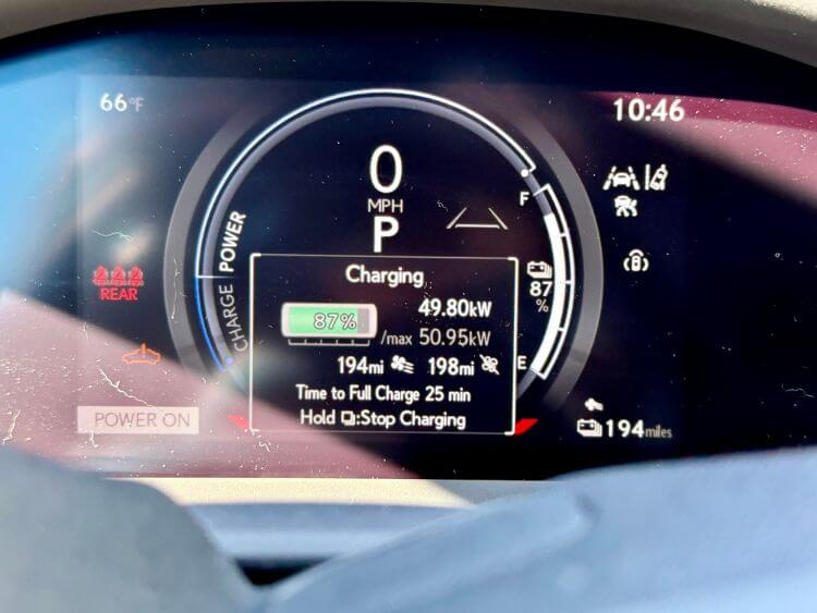 2026-lexus-rz-550ee-f-sport-driver-display-carpro.