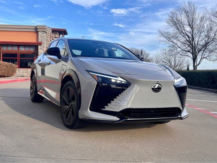 2026-lexus-rz-550ee-f-sport-exterior-2-carpro.