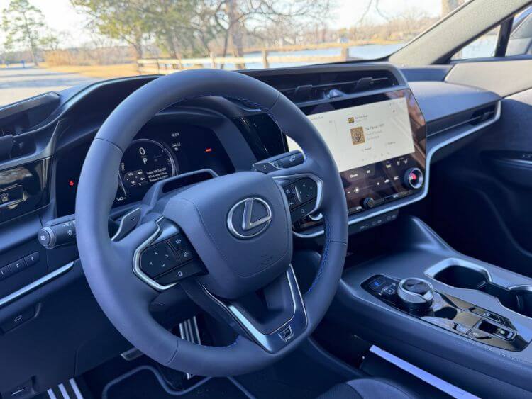 2026-lexus-rz-550ee-f-sport-steering-wheel-carpro.