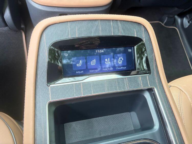 2026-lincoln-navigator-l-black-label-carpro