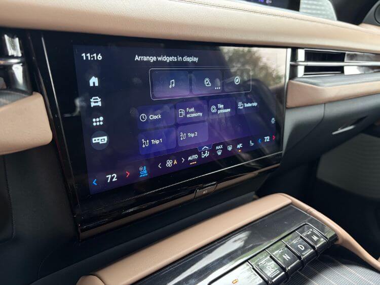 2026-lincoln-navigator-l-black-label-multimedia-carpro