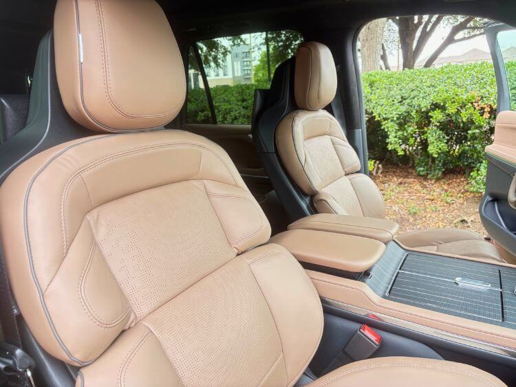 2026-lincoln-navigator-l-black-label-passenger-seat-carpro