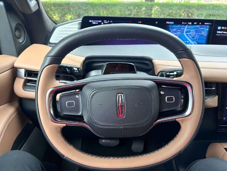 2026-lincoln-navigator-l-black-label-steering-wheel-carpro