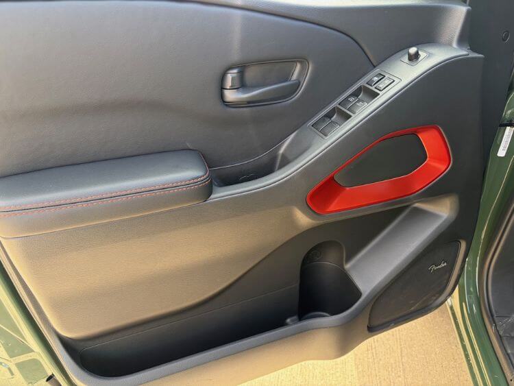 2026-nissan-Frontier-Pro-4X-door-panel-carpro