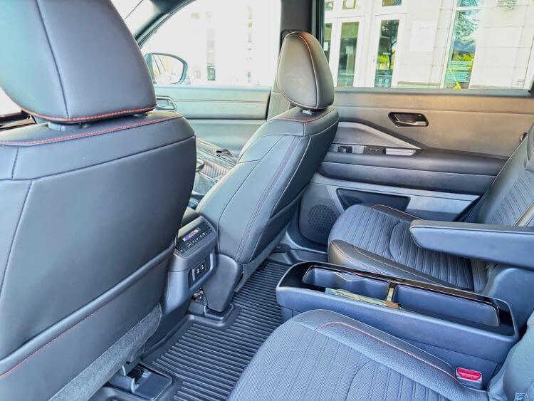 2026-nissan-pathfinder-rock-creek-2nd-row-1-carpro.jpg