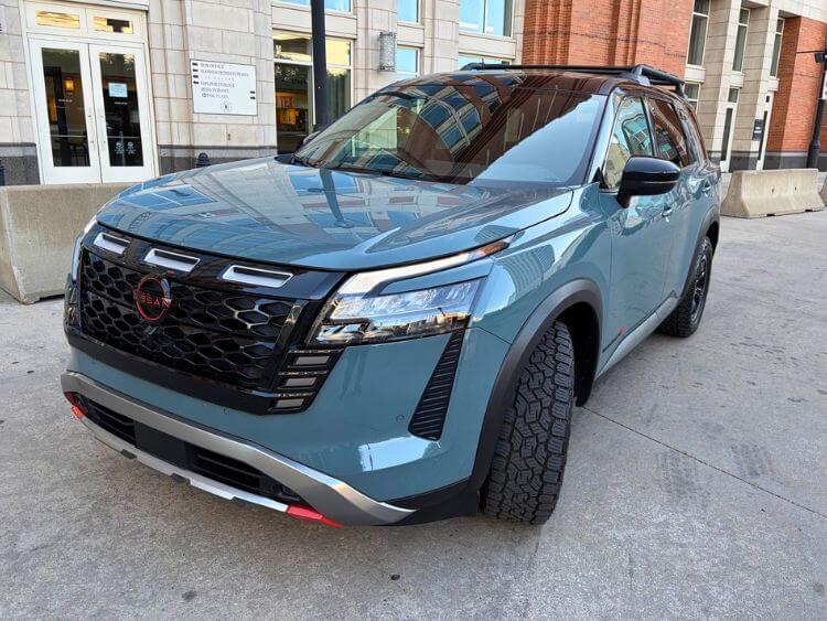 2026-nissan-pathfinder-rock-creek-carpro-front-grill