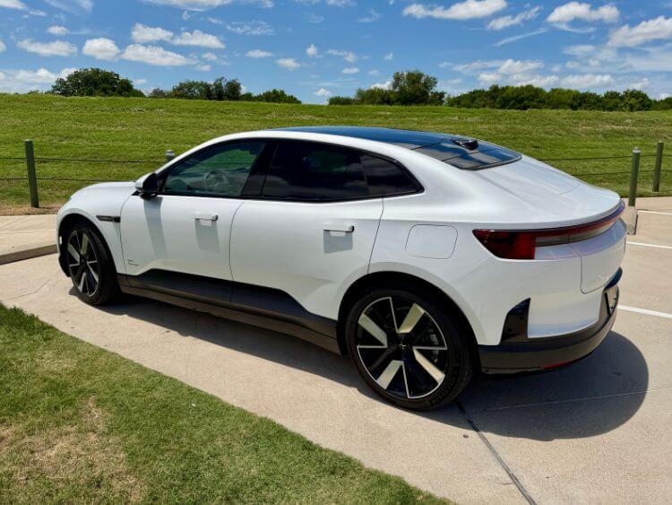 2026-polestar-4-dual-motor-pilot-exterior03