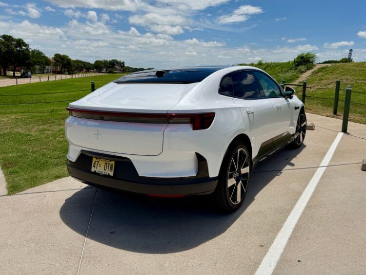 2026-polestar-4-dual-motor-pilot-exterior04