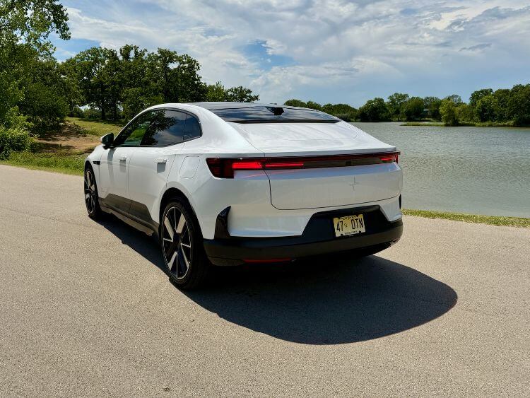 2026-polestar-4-dual-motor-pilot-exterior06