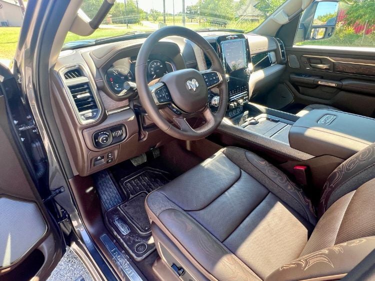 2026-ram-1500-limited-longhorn-interior