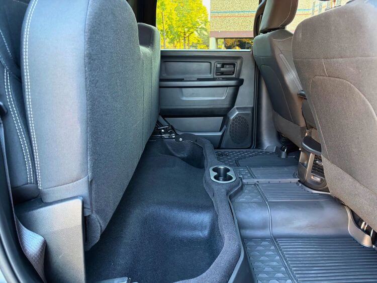 2026-ram-2500-warlock-2nd-row-storage