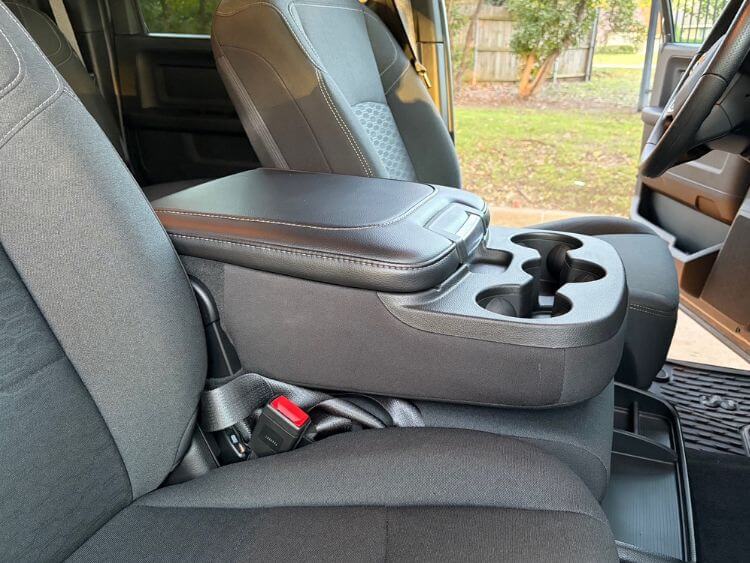 2026-ram-2500-warlock-cabin2-jpg