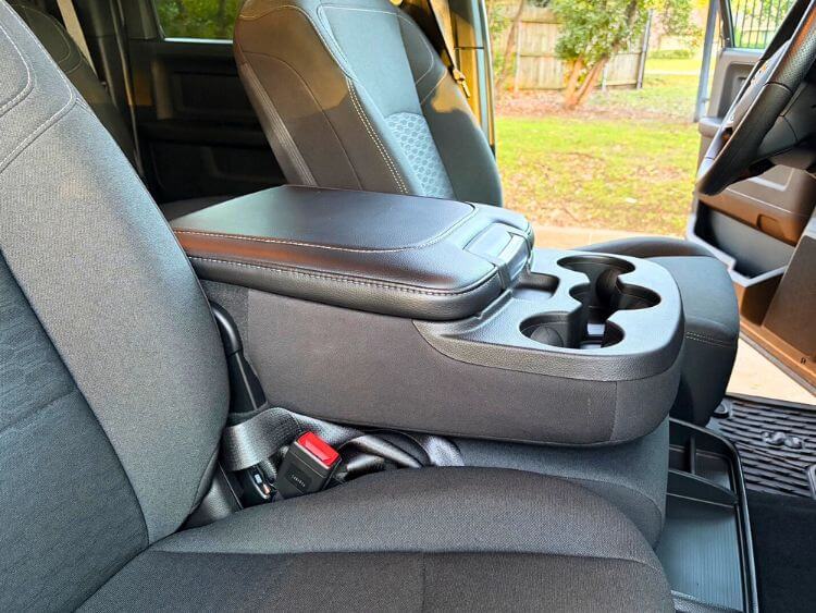 2026-ram-2500-warlock-center-console