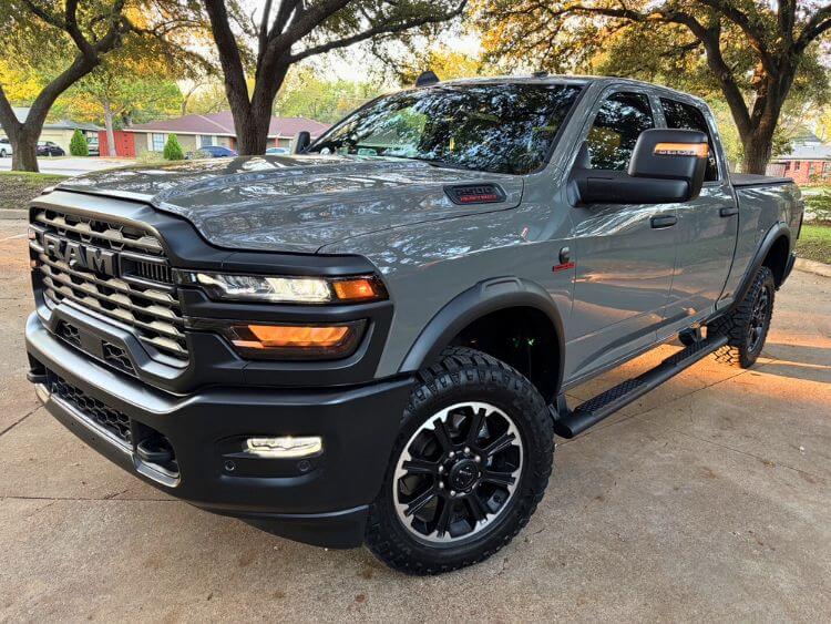 2026-ram-2500-warlock-hero-exterior-2