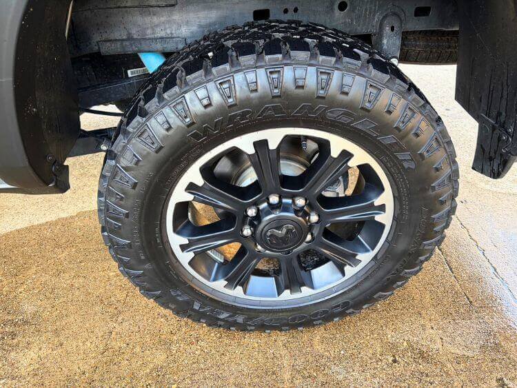 2026-ram-2500-warlock-wheel