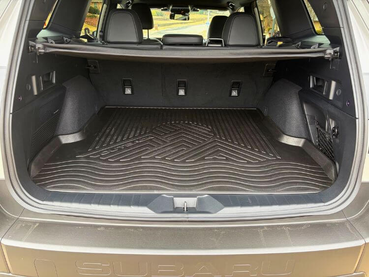 2026-subaru-outback-limited-cargo-carpro