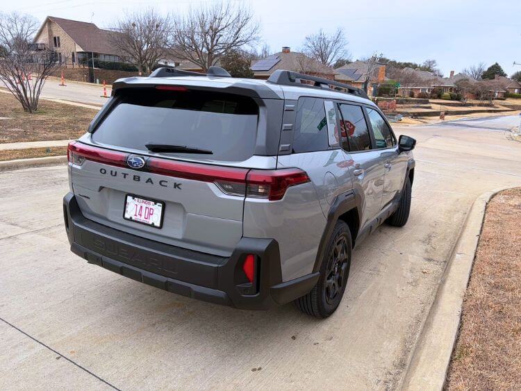 2026-subaru-outback-limited-exterior-2-carpro