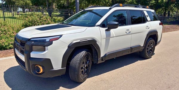 2026-subaru-outback-wildnerness-hero-carpro. (1)