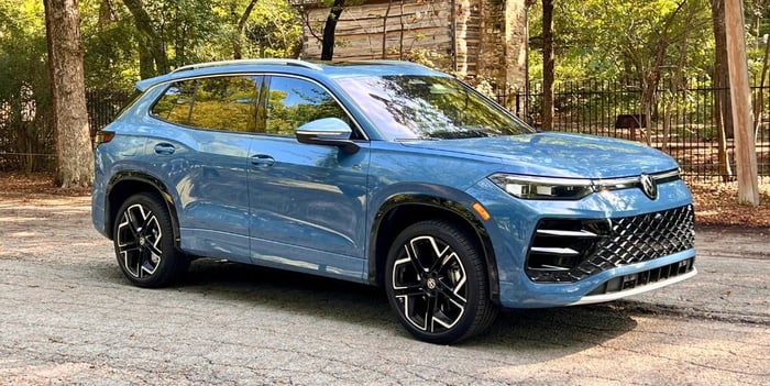 2026 Volkswagen Tiguan Turbo SEL R-Line Review