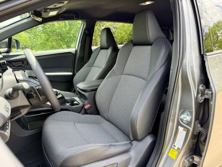 2026-toyota-bz-xle-front-seats-carpro