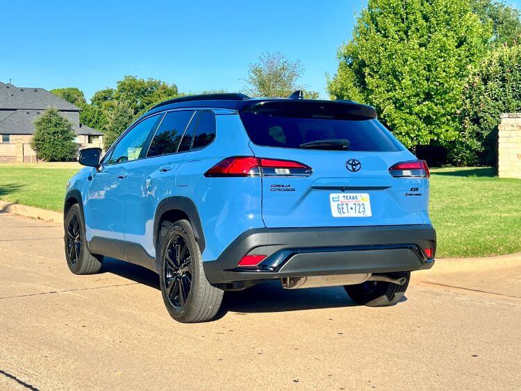 2026-toyota-corolla-cross-xse=hybrid-exterior-carpro.